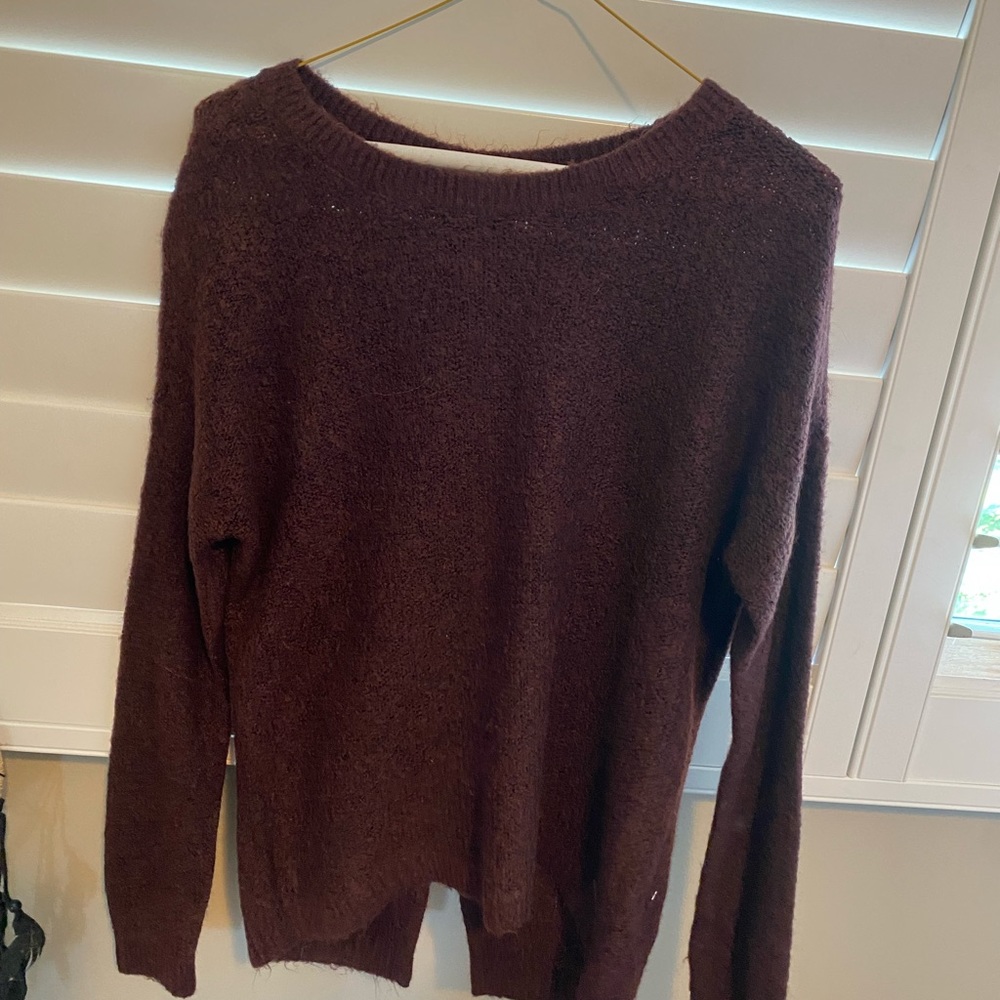 Maroon Abercrombie & Fitch long sleeve sweater